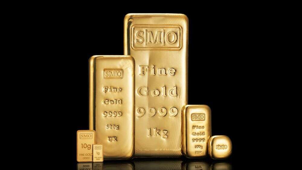 ۶ شمش طلا با پس زمینه مشکی