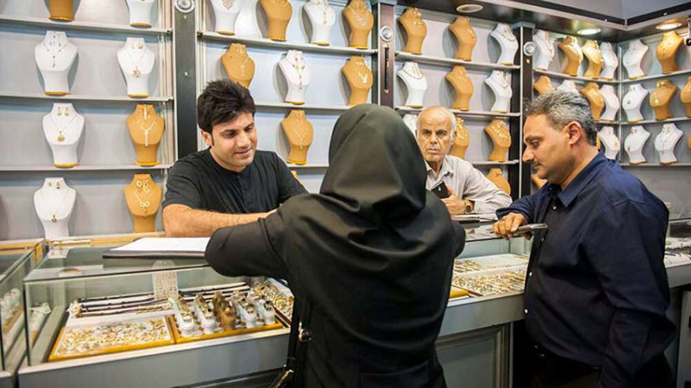 بازرسی از طلافروشی
